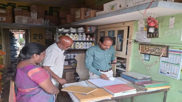  Jagtial:  నకిలీ ఎరువులను, విత్తనాలను విక్రయిస్తే లైసెన్స్‌లు రద్దుచేస్తాం