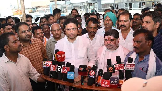 Peddapalli:  ఆర్టీసీని ప్రభుత్వంలో విలీనం చేస్తాం