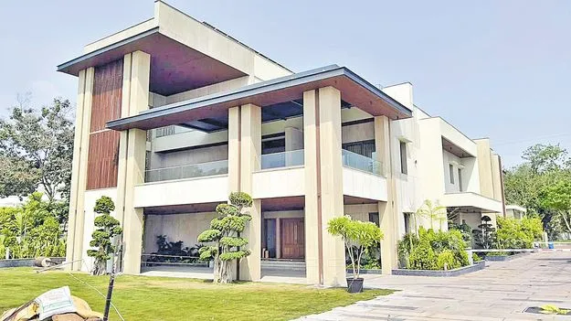 సీఎం ఆన్‌ డ్యూటీ బోధి పెవిలియన్స్‌!