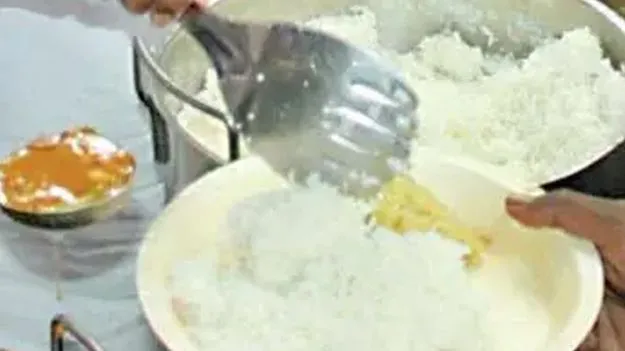 అల్పాహారం.. మధ్యాహ్న భోజనం