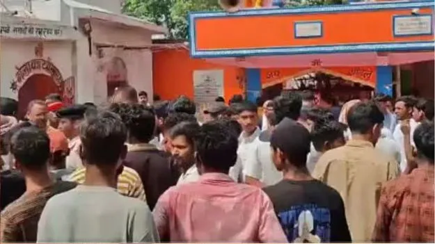 బిహార్‌ ఆలయంలో తొక్కిసలాట 8 మంది భక్తుల మృతి