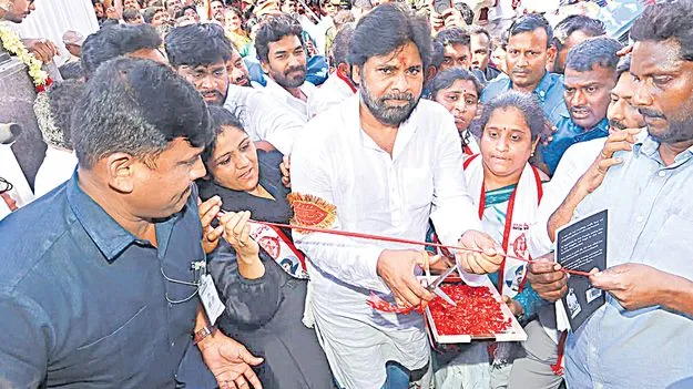 పోరాటాల గడ్డ తెలంగాణ