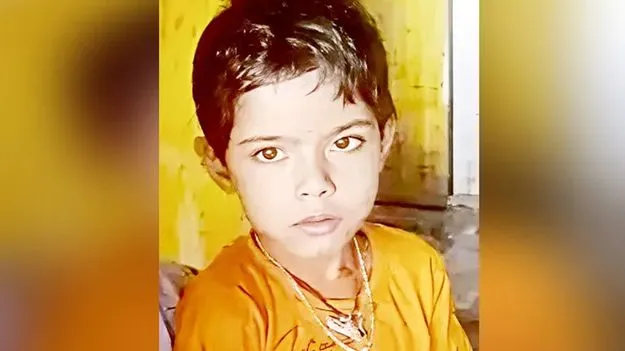 లిఫ్ట్‌లో ఇరుక్కొని ఐదేళ్ల బాలిక మృతి 