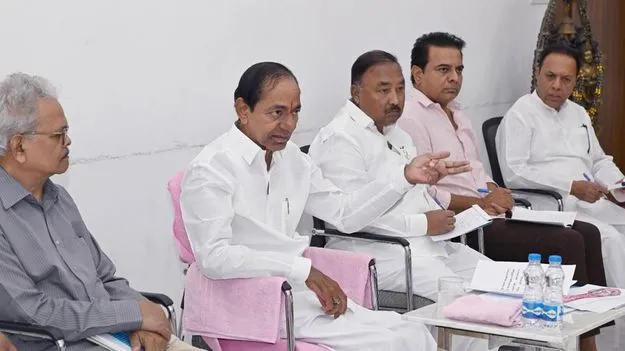 పని చేసే వారికే పార్టీ సభ్యత్వం 