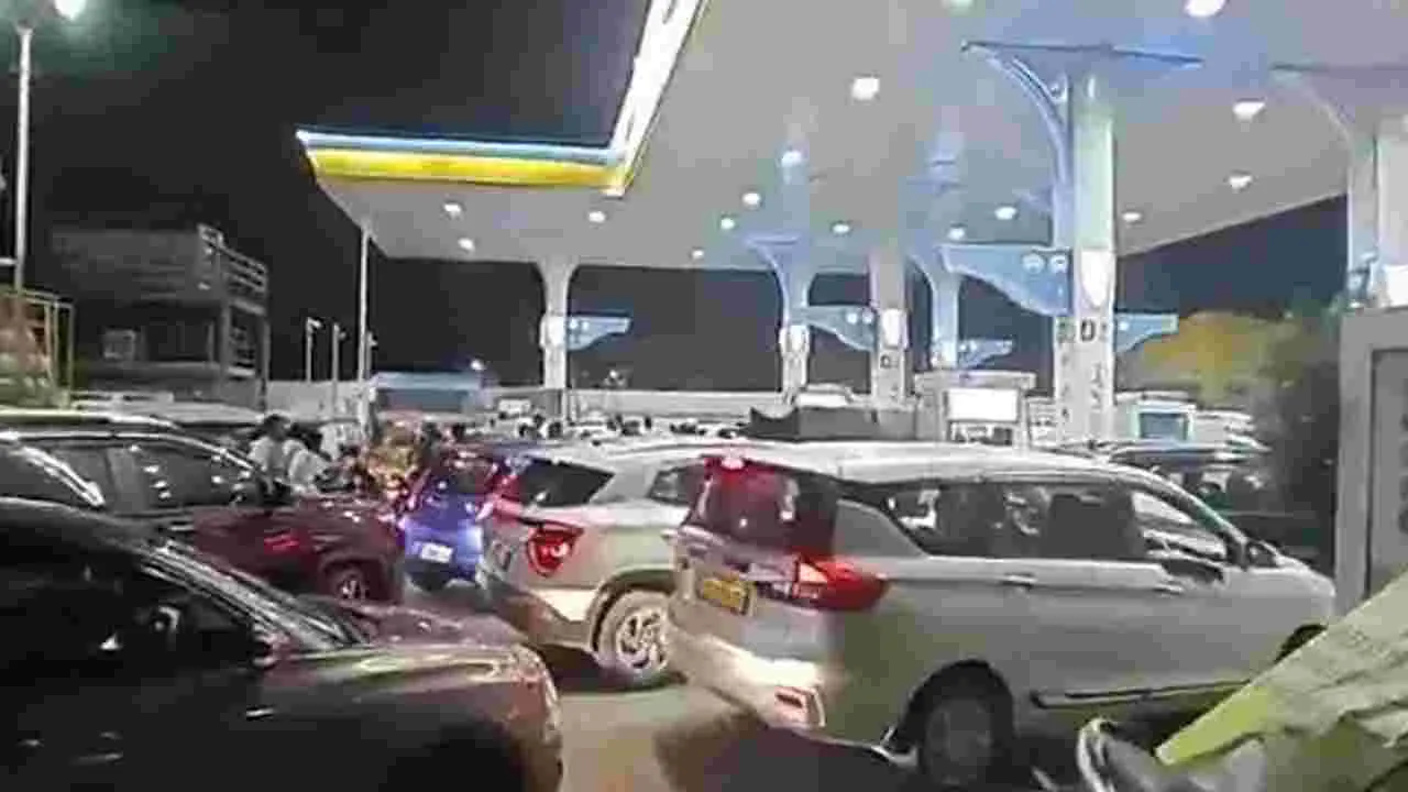 పెట్రోల్‌, డీజిల్‌ ‘నో స్టాక్‌!’