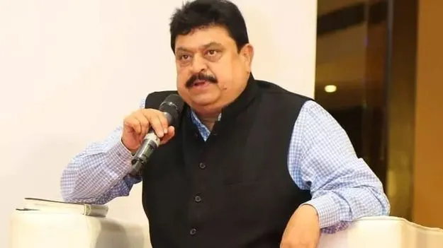 మంత్రుల్లో ఎవరెవరు బీఆర్‌ఎస్‌ నేతల వద్ద ఉంటున్నారో చూసుకోండి 
