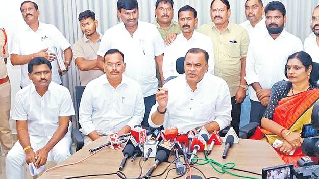 ధ్వంసం చేసిందే కేసీఆర్‌