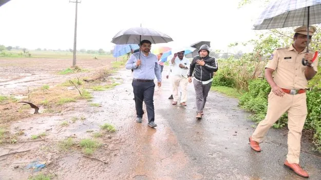 అధికార యంత్రాంగం అప్రమత్తంగా ఉండాలి 