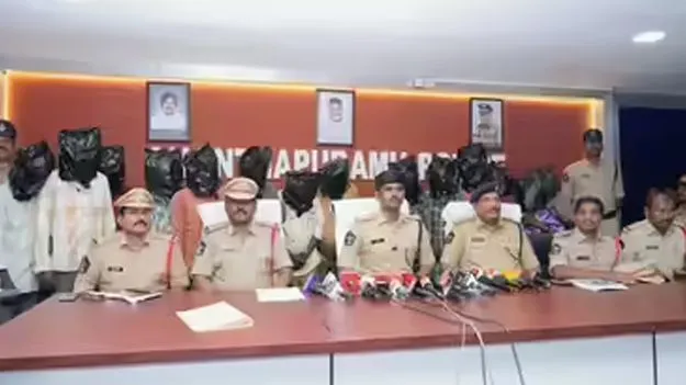 గంజాయి విక్రయాలపైౖ స్టింగ్‌ ఆపరేషన్‌