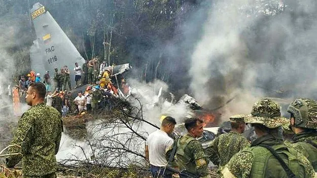 కొలంబియాలో కూలిన సైనిక విమానం