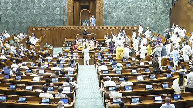 50 శాతం సీట్ల పెంపునకు.. దక్షిణాదిలో 40 శాతం మద్దతు!