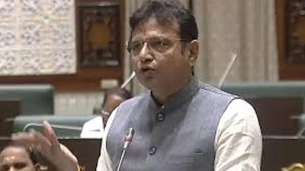 దావోస్‌ పర్యటనలతో  2.19 లక్షల కోట్ల పెట్టుబడులు 