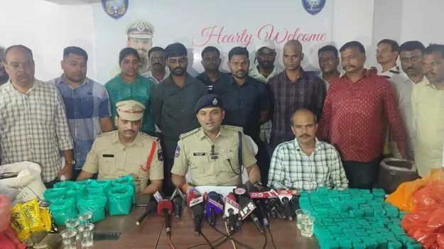 కల్తీ టీ పొడి దందా బట్టబయలు