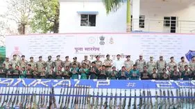 బీజాపూర్‌లో 25 మంది మావోయిస్టుల లొంగుబాటు