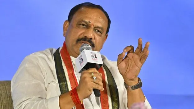 బండి భగీరథ్‌ కేసులో పొన్నం వ్యాఖ్యలు వ్యక్తిగతం 