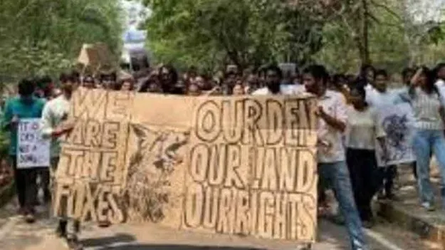 చెంచులను అడవి నుంచి వేరు చేయొద్దు