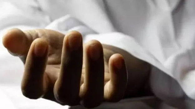 బెట్టింగ్‌ భూతానికి ఇంజనీరింగ్‌ విద్యార్థి బలి