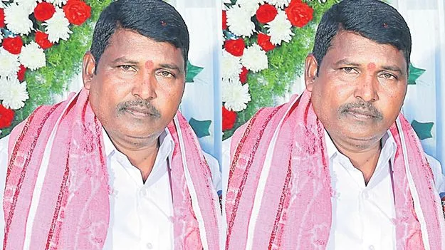బిల్లులు రాక మాజీ సర్పంచ్‌ ఆత్మహత్య  