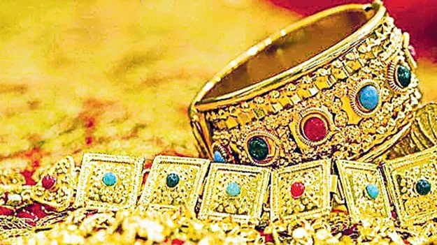గడప దాటుతున్న పాత బంగారం