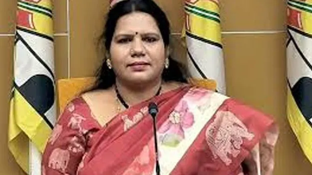 గొడ్డలి పాలనలో అప్పులతో చితికిపోయిన రాష్ట్రం: పీతల సుజాత