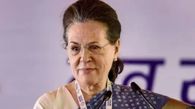 సోనియా గాంధీకి అస్వస్థత.. ఆస్పత్రిలో చేరిక