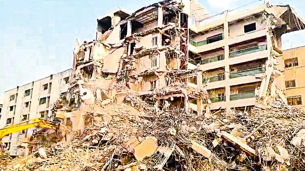 ప్రభుత్వ భూమిలోనే మరో నాలుగు భవనాలు