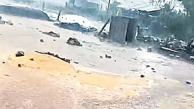 పలు జిల్లాల్లో భారీ వర్షం