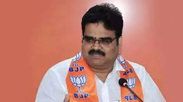 వైద్య కళాశాలలకు ‘వీజీఎఫ్‌’ ఇవ్వండి: లంకా దినకర్‌