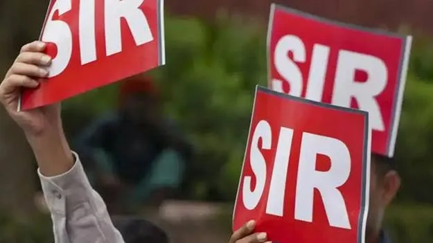 ఓటు హక్కును హరించేందుకు కేంద్రం కుట్ర 