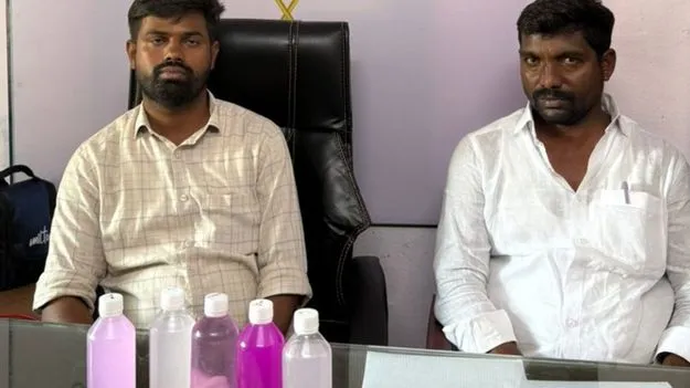 ఏసీబీ వలలో సర్పంచ్‌ భర్త, పంచాయతీ కార్యదర్శి