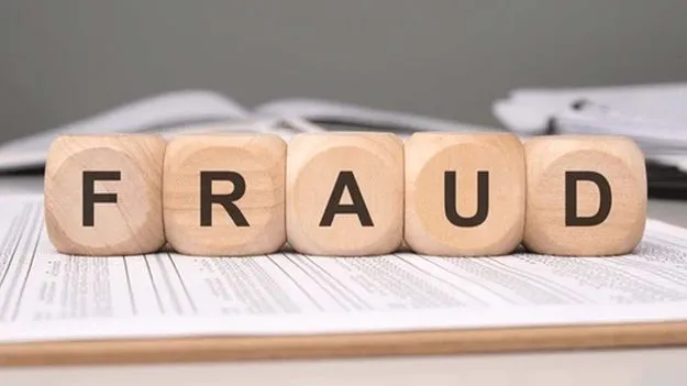 మంత్రి తెలుసని రూ. 1.70 కోట్ల మోసం