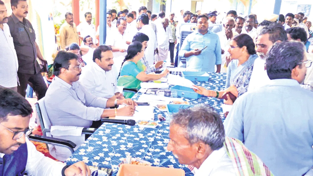 ప్రజల సమస్యలు పరిష్కారం కోసమే ‘పీజీఆర్‌ఎస్‌’