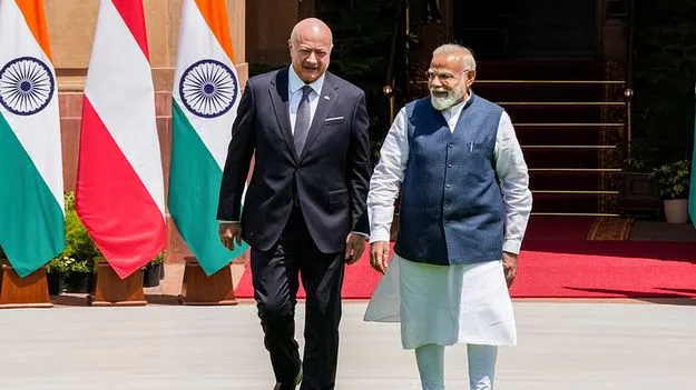 యుద్ధాలతో సమస్యలు పరిష్కారం కావు: మోదీ