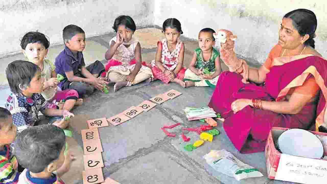 అంగన్‌వాడీ టీచర్లు, హెల్పర్లకు ఊరట