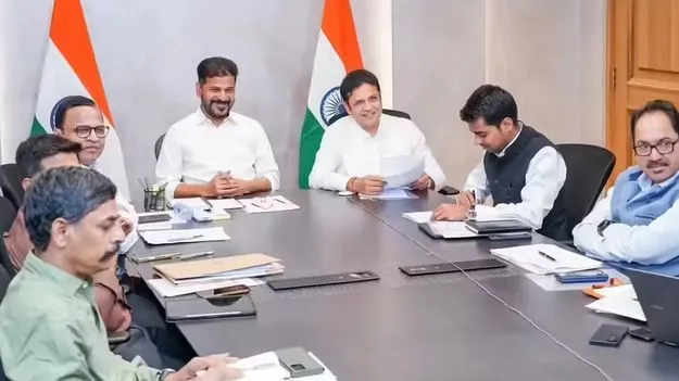ప్రతీ గ్రామానికి టీ-ఫైబర్‌ నెట్‌