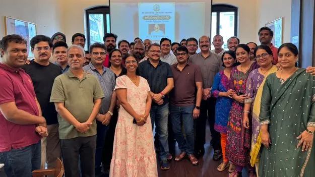పాస్‌పోర్టు ఆఫీసర్ వైఎస్‌వీఎస్‌ఆర్ కృష్ణకు ఎన్నారైల ఆత్మీయ వీడ్కోలు 