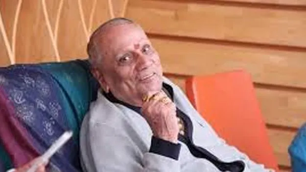 వెదురుపాక విజయదుర్గ పీఠాధిపతి గాడ్‌ శివైక్యం