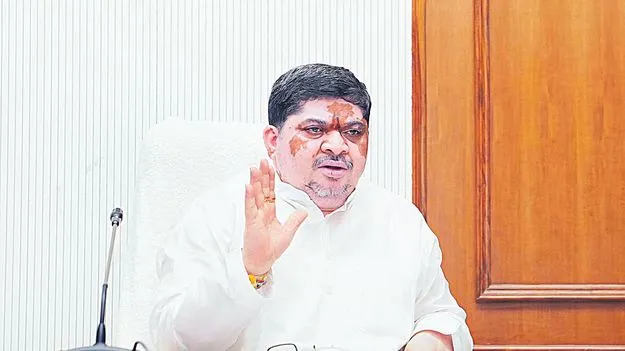 ఆర్టీసీ కార్మికుల ప్రయోజనాలు కాపాడేందుకే..ముందుగా గుర్తింపు సంఘాల ఎన్నికలు