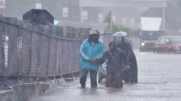 వారం పాటు భారీ వర్షాలు 