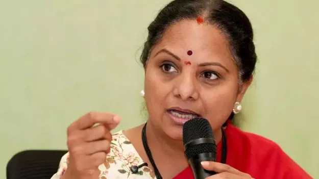 సింగరేణి, ఆర్టీసీ కార్మికులపై కర్కశ వైఖరి: కవిత 