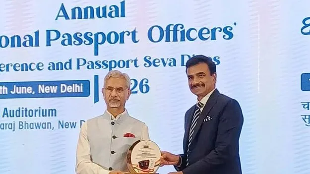 పాస్‌పోర్ట్‌ సేవల్లో దేశానికే ఆదర్శం 