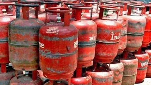 10 కిలోల వంటగ్యాస్‌.. నిజం కాదు: కేంద్రం