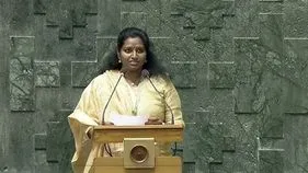 ప్రాణాంతక గడ్డి మందును నిషేధించండి