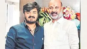 సాధారణ ఖైదీలతోనే భగీరథ్‌
