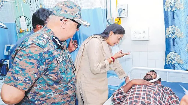 బాధితులను ఆదుకుంటాం: హోంమంత్రి అనిత 