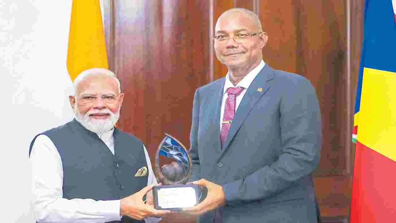 దేశ ఐక్యత, ప్రగతికి..అంకితమైన జీవితం