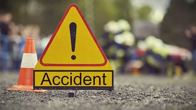ఆర్టీసీ బస్సు, కారు ఢీ.. ఇద్దరి మృతి