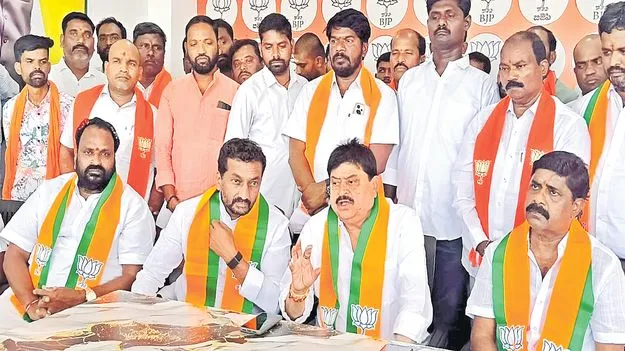 ఆర్టీసీని ప్రభుత్వంలో విలీనం చేయాలి