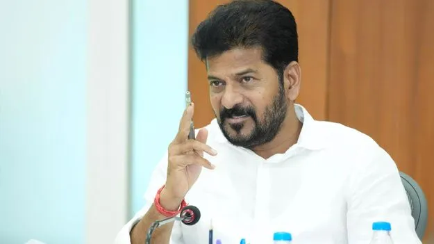 సబ్‌ స్టేషన్ల పక్కనే సౌర విద్యుత్‌ ప్లాంట్లు