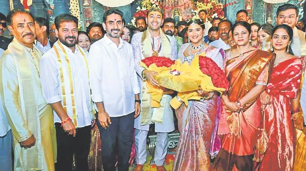 ధూళిపాళ్ల కుమార్తె వివాహానికి ఇద్దరు సీఎంలు